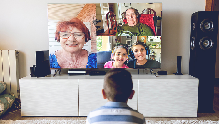 application-features-smart-tv-displays
